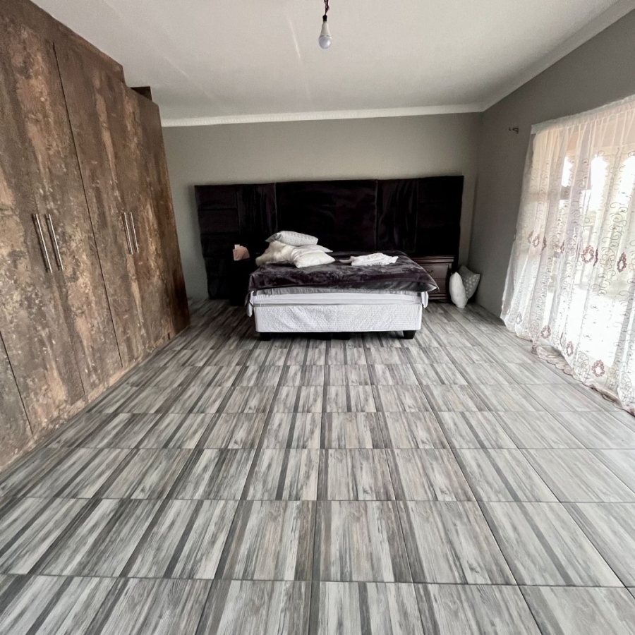 4 Bedroom Property for Sale in Despatch Central Eastern Cape